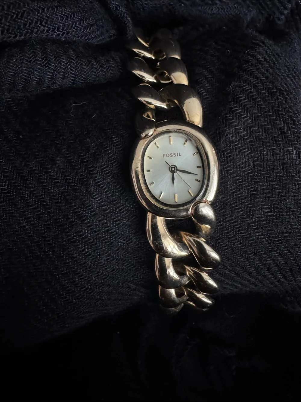 Fossil Women's Chunky Silver-Tone Chain Bracelet Watch